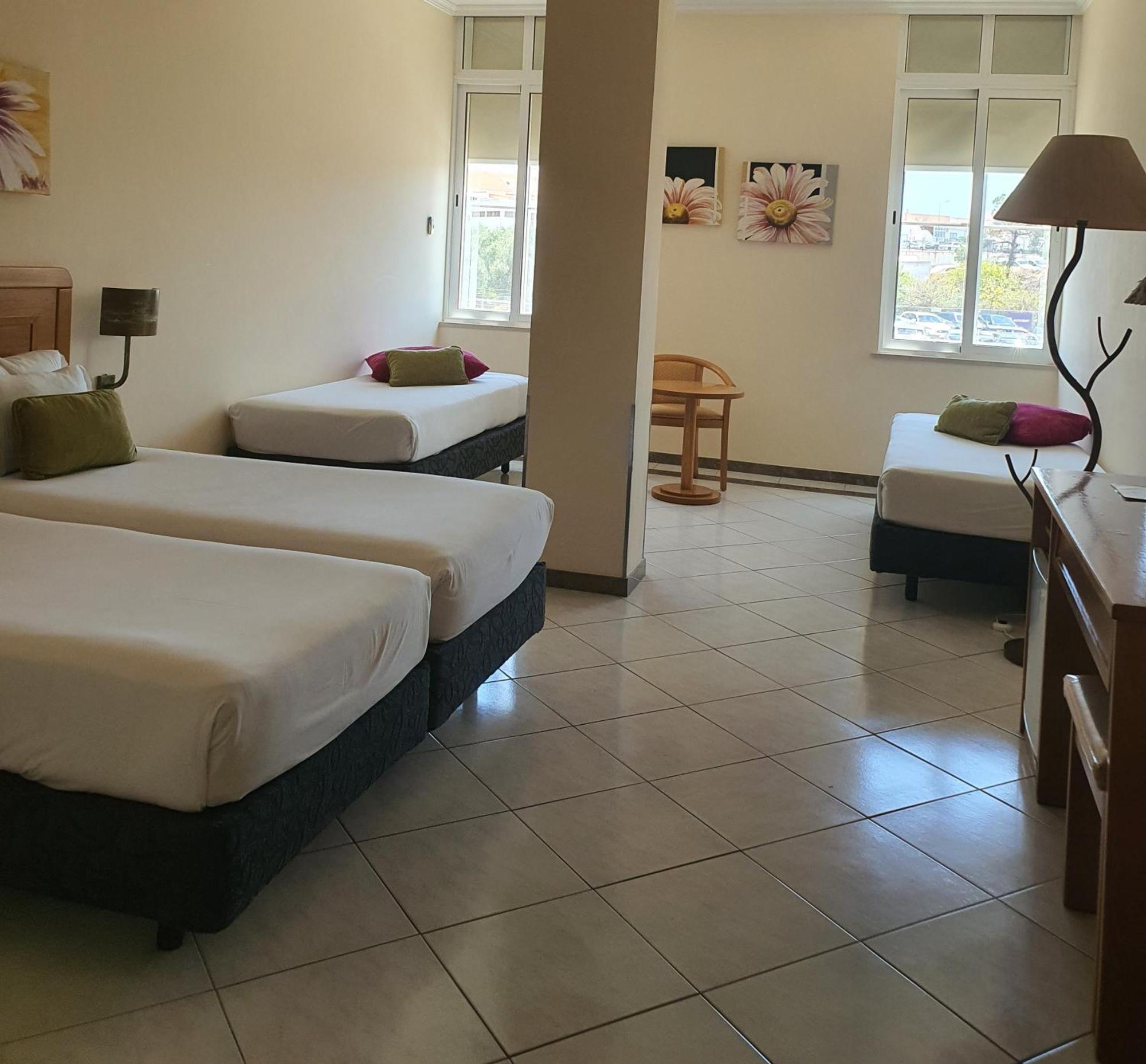 Hospedaria Frangaria Faro Bagian luar foto